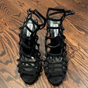 Steve Madden Suede Pumps